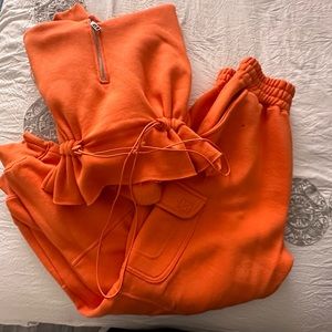 MISGUIDED orange sweatpants and crop hoodie